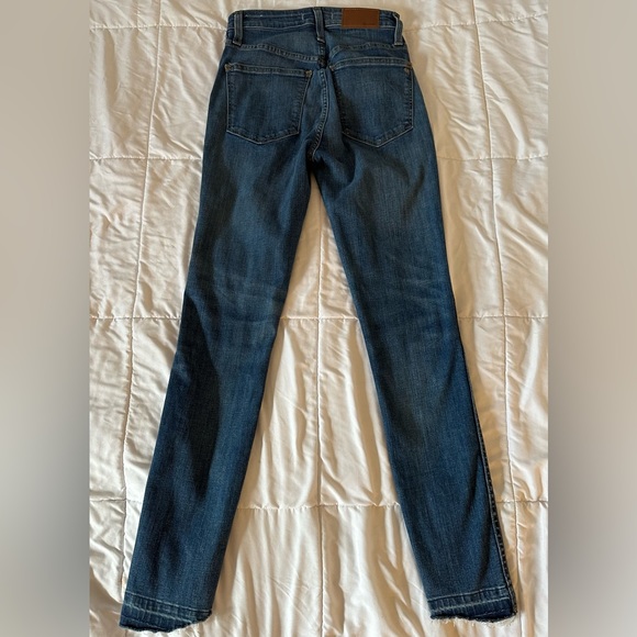 Madewell Curvy High-Rise Skinny Jeans: Drop Step-Hem Edition - Picture 5 of 14